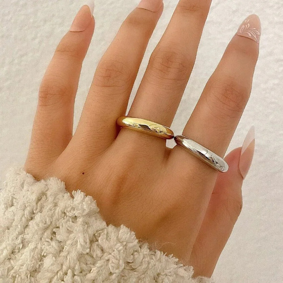 925 Sterling Silver Minimalist Ring Stackable Ring Band - Gold or Silver - Picture 5 of 5